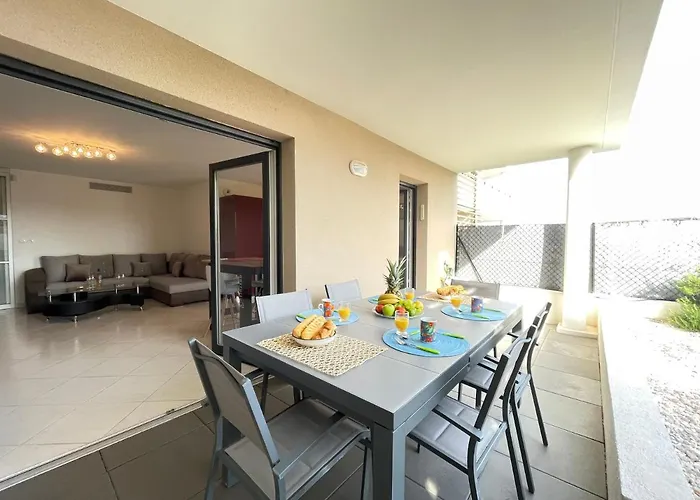 Apartment Tres Bel -residence Avec Piscine Sur Le Toit Et Vue Panoramique Saint-Raphael (Var)