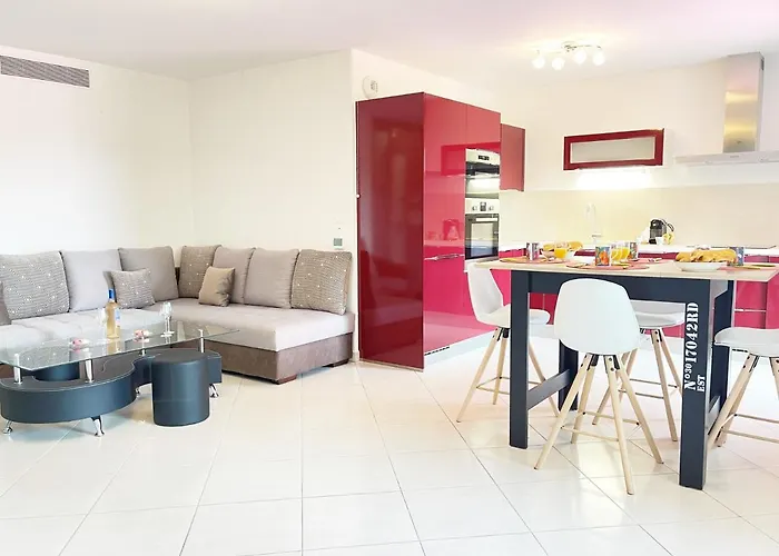 Apartment Tres Bel -residence Avec Piscine Sur Le Toit Et Vue Panoramique *