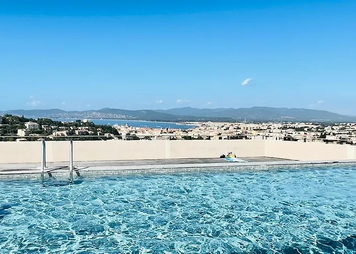 Apartment Tres Bel -residence Avec Piscine Sur Le Toit Et Vue Panoramique Saint-Raphael (Var)