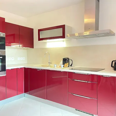 Apartamento Tres Bel -residence Avec Piscine Sur Le Toit Et Vue Panoramique Saint-Raphaël